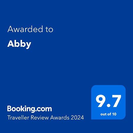 Abby Apartment Campulung Moldovenesc Luaran gambar